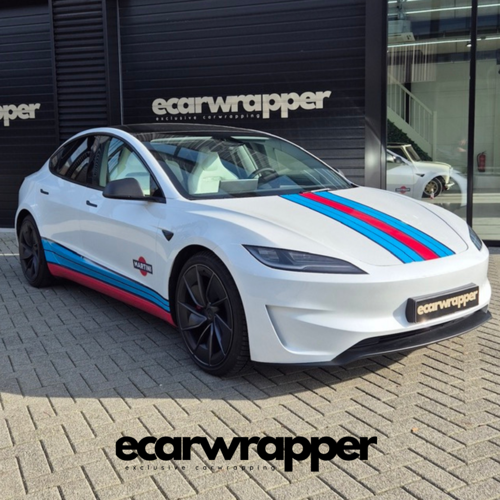 Tesla Model 3 Highland - Martini Striping carwrap