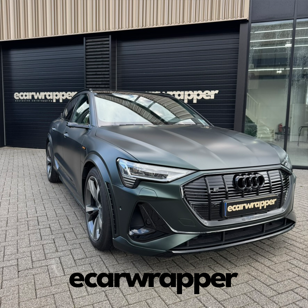Audi e-tron in KPMF Dark Sage met Chrome Delete - Ecarwrapper